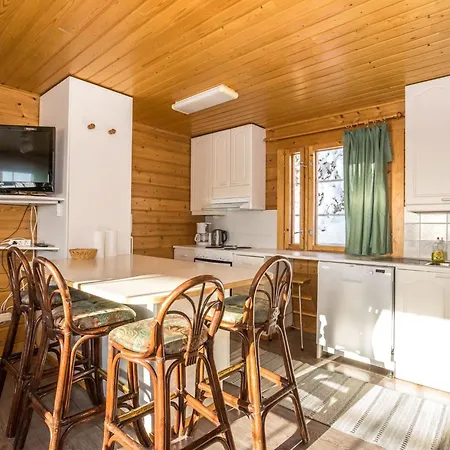 Casa vacanze Alppikylae 13a Paritalo By Interhome
